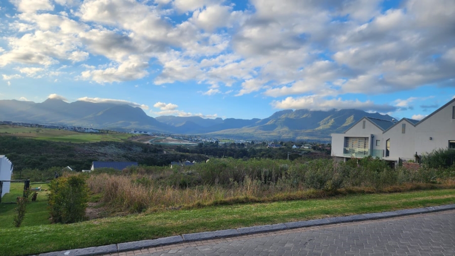 0 Bedroom Property for Sale in Kingswood Golf Estate Western Cape